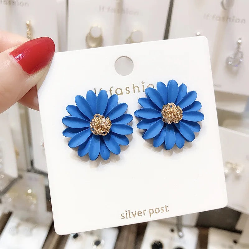 Flower Daisy Stud Earrings for Women Jewelry Sweet Candy Girl Fresh Petal Gift Gold Wire Ball Fashion Korean Earrings