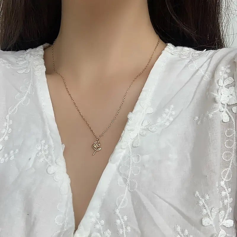 Fairy girl sweet rose exquisite clavicle chain female simple temperament necklace tide neck chain