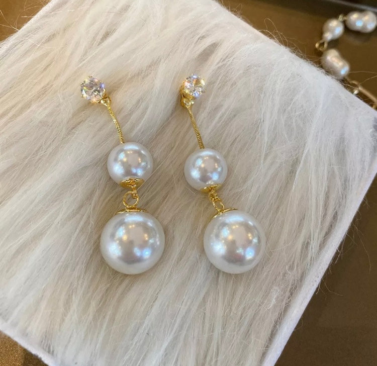 Fashion Trend Unique Design Elegant Exquisite Light Luxury Zircon Pearl Earrings For Women