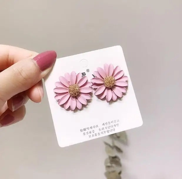 Flower Daisy Stud Earrings for Women Jewelry Sweet Candy Girl Fresh Petal Gift Gold Wire Ball Fashion Korean Earrings